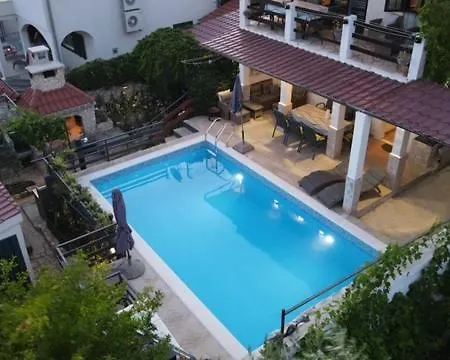 Deni Ferienhaus *